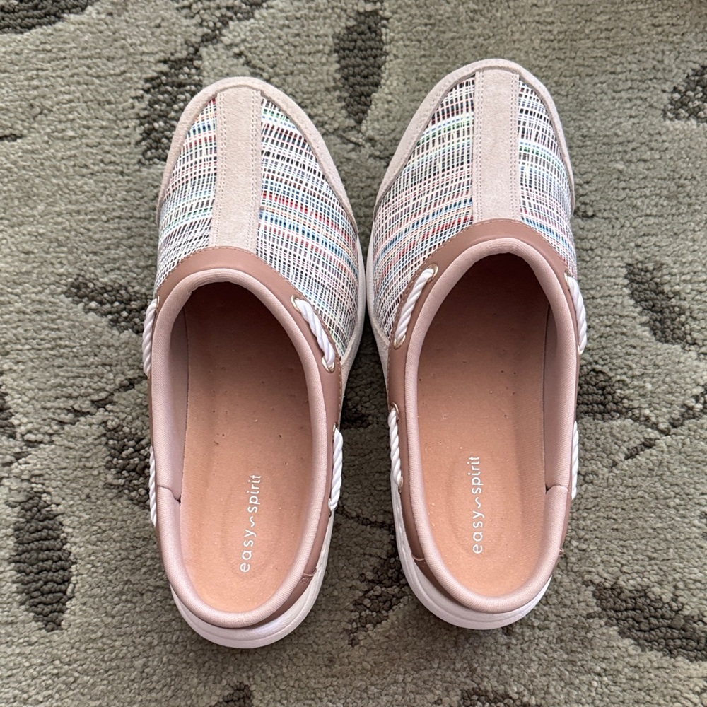 Easy Spirit Multicolor Slip-On Sneakers size 8W. New without tags